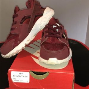 Slightly used boys huarache